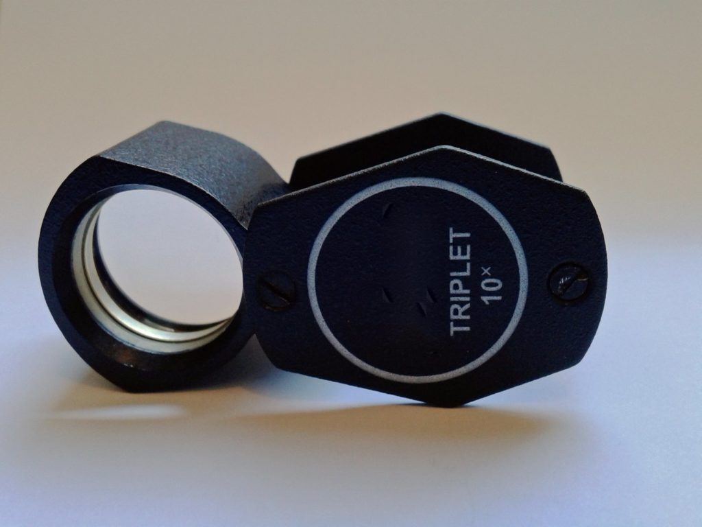Loupe de gemmologue, achromatique et aplanatique, grossissement dix fois.